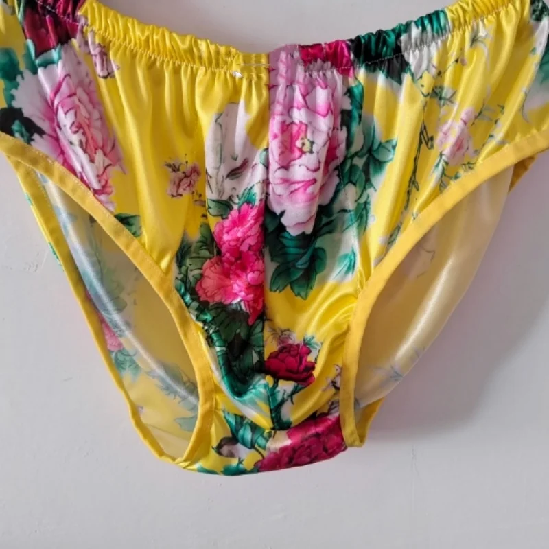 

Men Sexy Printed Thin Ice Silk Underwear Breathable Mid Waist Convex Pouch Briefs Silky Touch Sissy Panties BF Live Show Dance