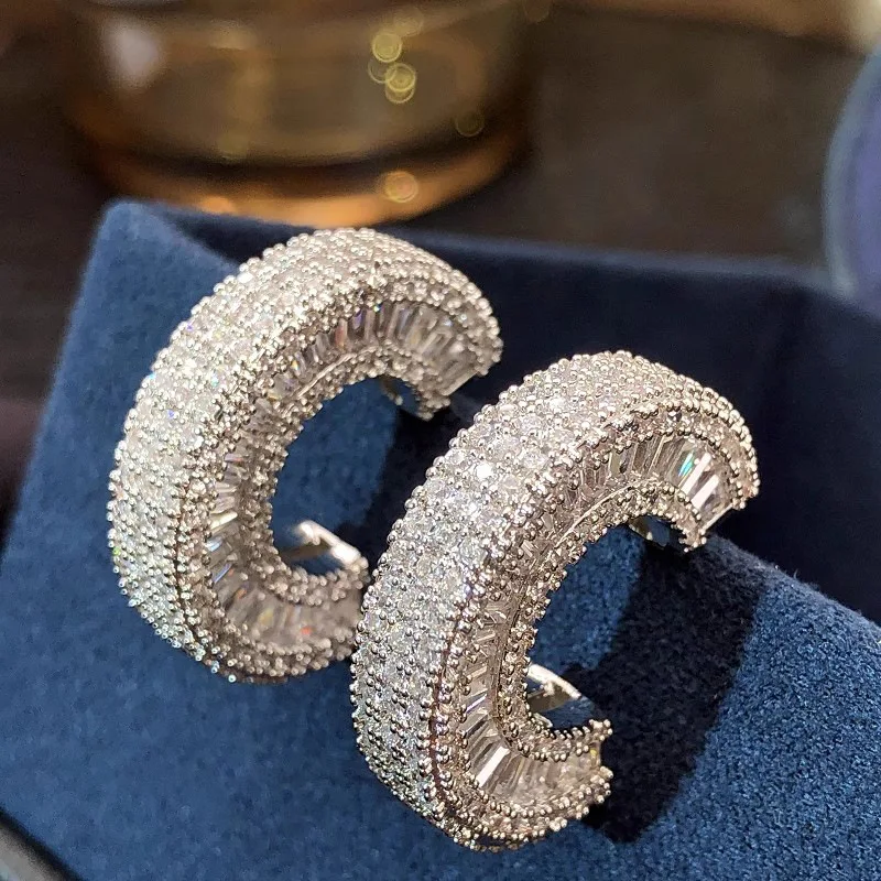 

European and American Zircon Earrings for Casual Fashion, High-end C-shape, Exquisite, Light Luxury, and Atmospheric Jewelry