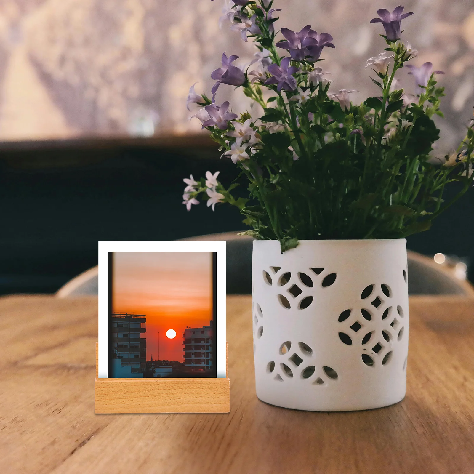 

Multifunctional Wooden Base Dual Slot Phone Holder Desktop Calendar Stand Card Display Stable Rustic Mobile Phone Stand