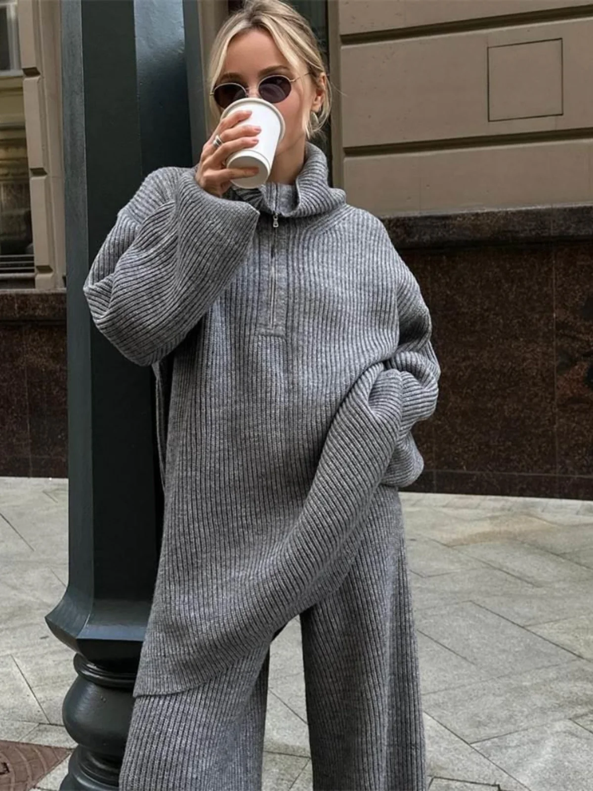 

Женский вязаный свитшот с капюшоном, прямые брюки, комплект из двух предметов, длинные брюки све, осень 2024, повседневная спортивная одежда