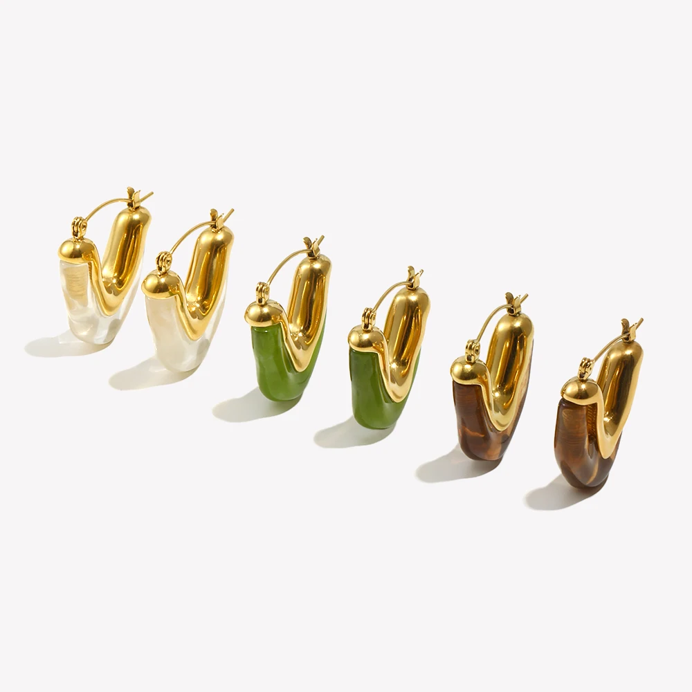 E.B.belle Ins Blogger Style Fashion Textured Acrylic Amber White Gold Plated Steel V Shape Hoop Earring zielone kolczyki damskie