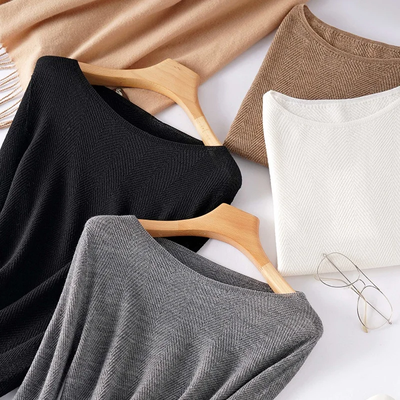 Birdtree 100% Sheep Wool Knited Seamless Undershirt,Women Boat Neck Solid Shirt,Autumn Full Sleeve Bottoming Pullover T59712JF