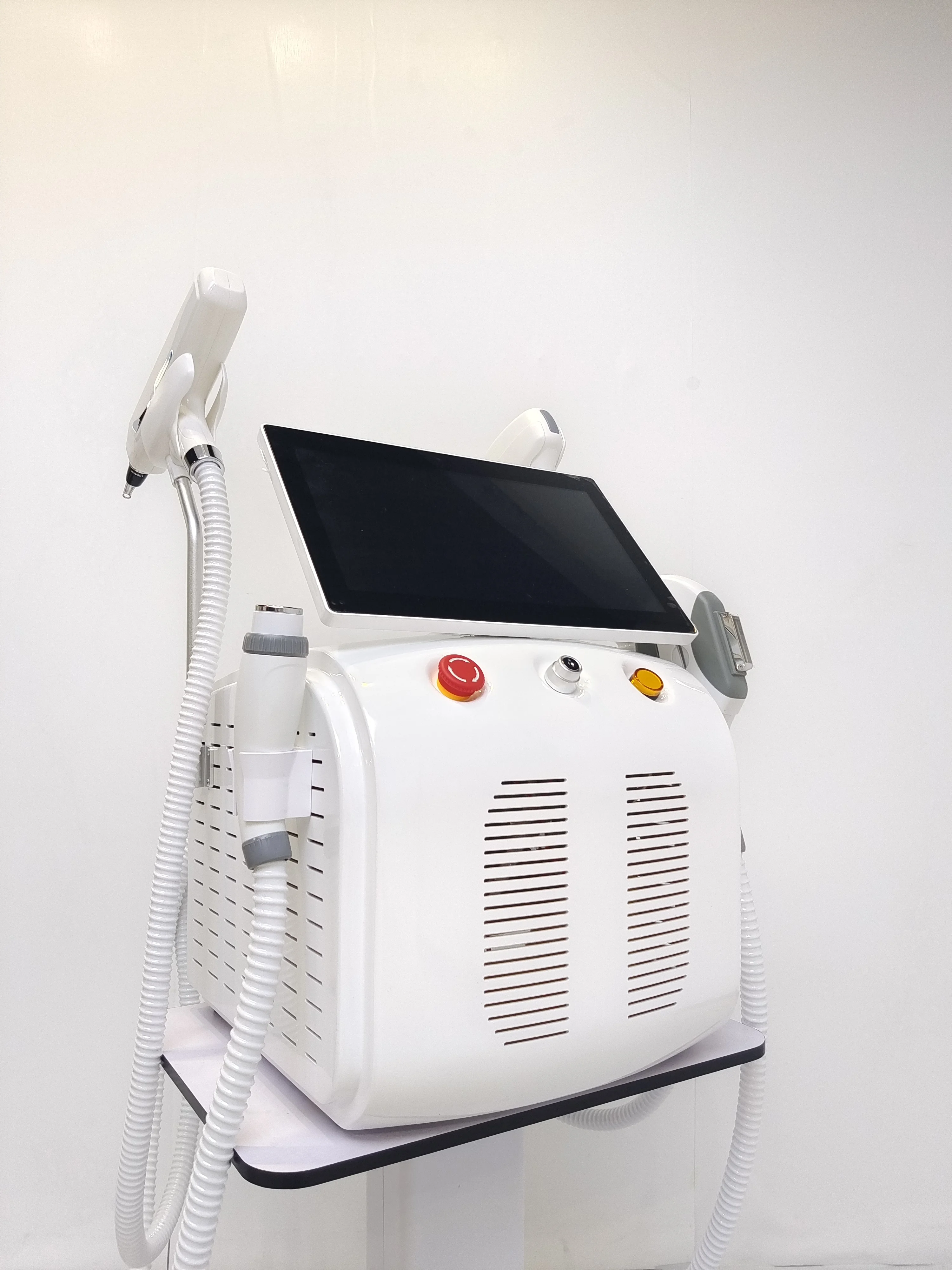 4in1 سوبرانو تيتانيوم آيس بلاتينيوم RF ديود ND: YAG جهاز إزالة الشعر بالليزر 755/808/940/1064nm موجات 4000 واط غير مؤلم للاستخدام اليومي