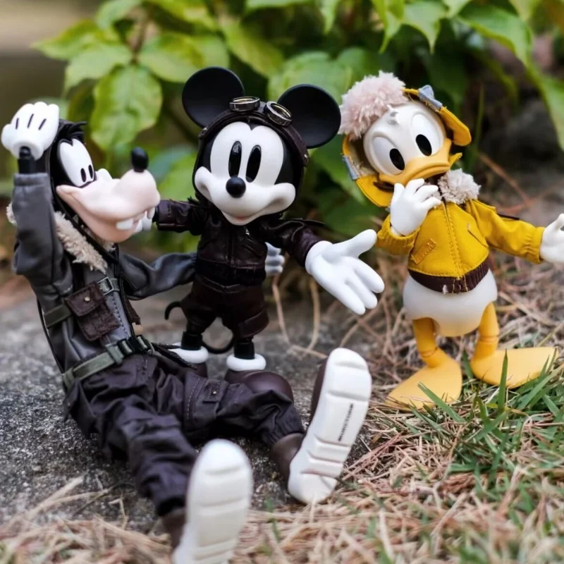 

Miniso Morstorm Diney City Escape Plan Camping Figure Mickey Donald Duck Dolls Cute Models Figurine Decorative Model Gifts