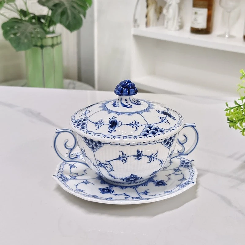 Blue And White Grass Flower Double-Ear Covered Bone China Soup Covered Bowl Retro Ceramic Afternoon Tea Stewing Cup