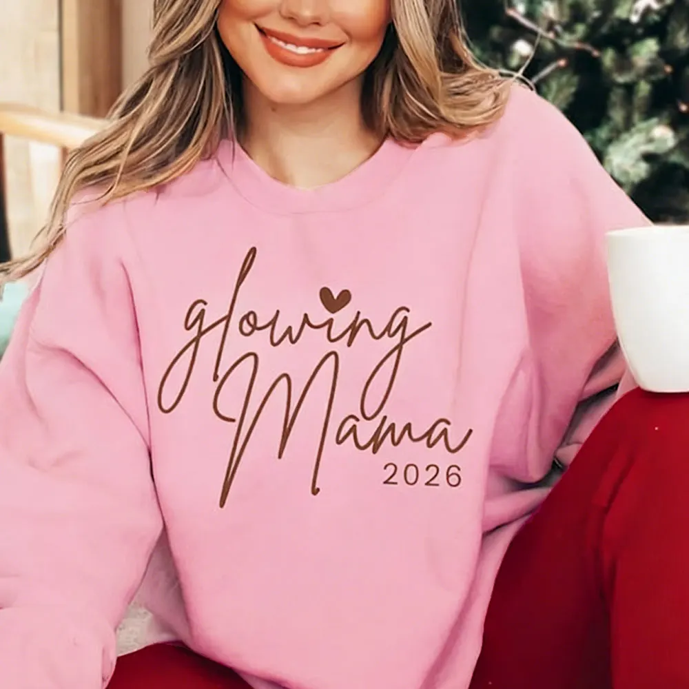 Glowing Mama 2026 スウェットシャツ ママになる人向け クルーネックセーター 妊娠発表 プルオーバー 新年 妊娠中のお母さんへのギフト