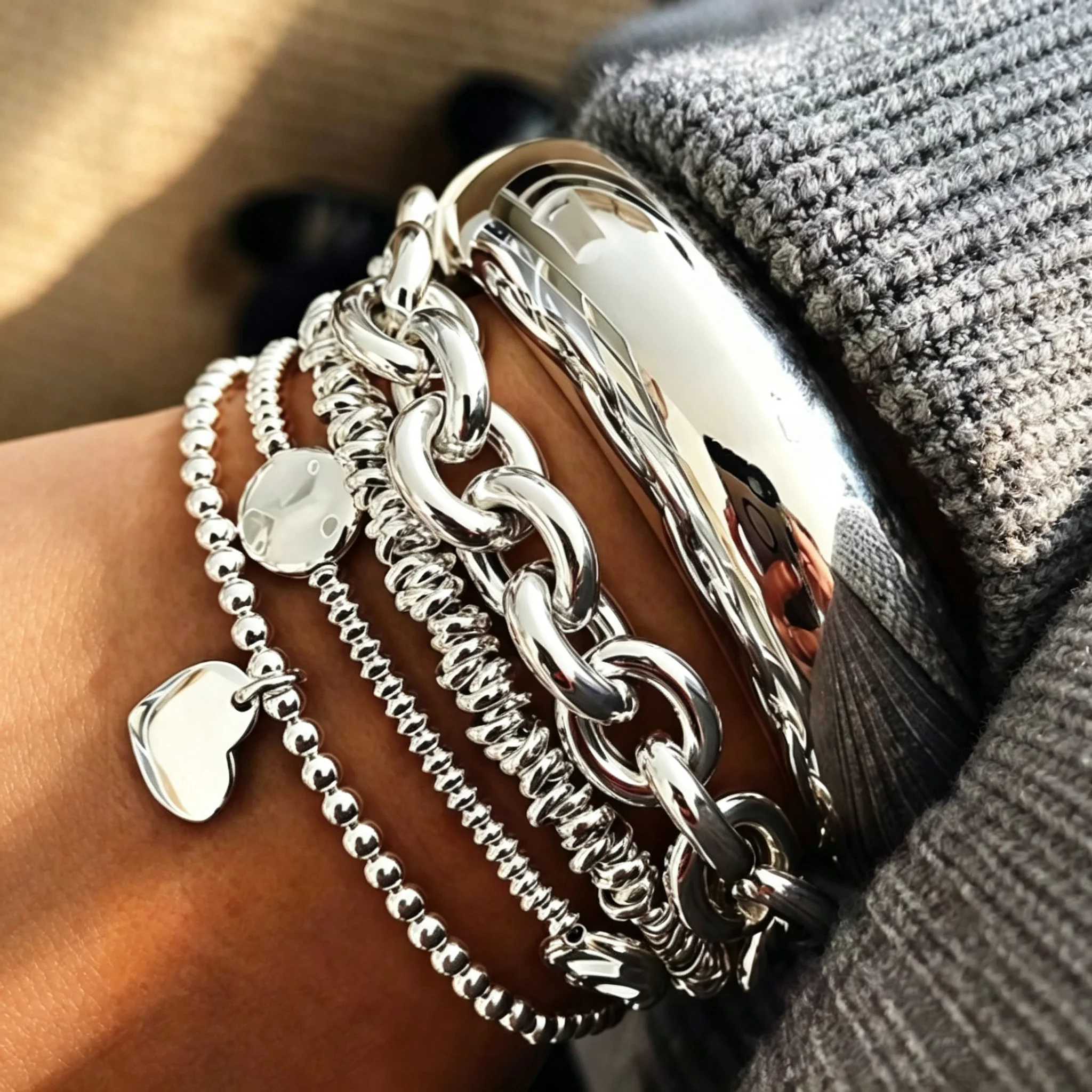 5pcs Vintage Heart Beaded Bracelet Set for Women Exaggerated Chain Thick Stackable Bangle Set Daily Party Trendy Jewelry Gifts