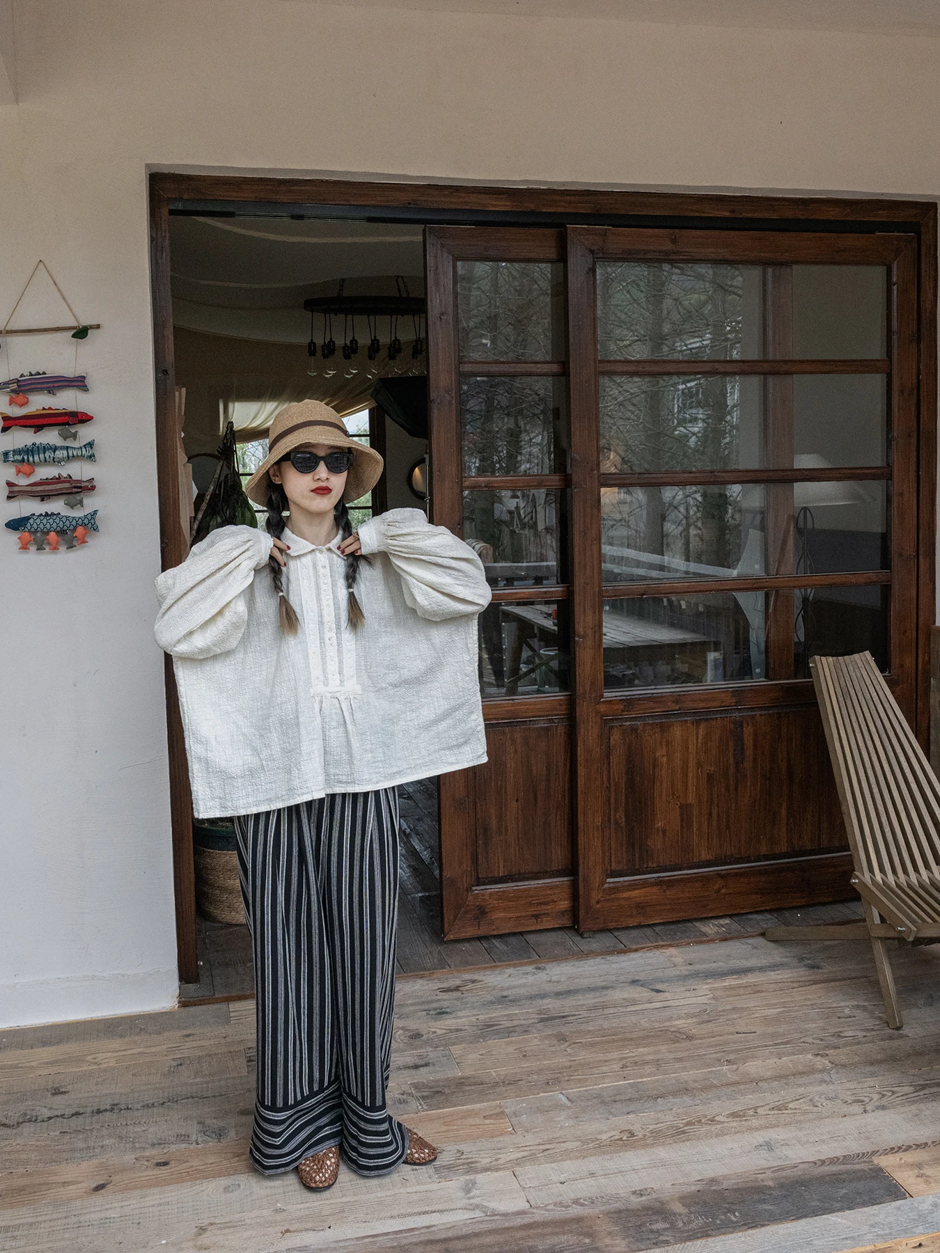 

Spring New Heavyweight Linen Texture Embroidered Long Sve Doll irt Women's Loose Fit round Ne Button up Slimming Top