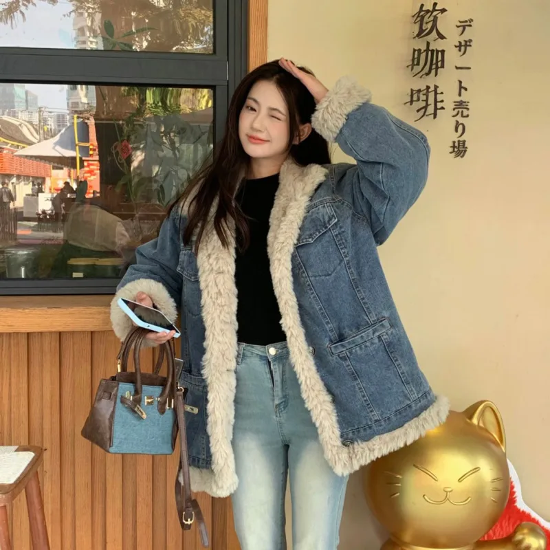 2024 Autumn Winter New Women\'s Denim Jacket Blue With Hat Hoodie Fashion Oversize Thick Lamb Wool Streetwear Cowboy Outerwears