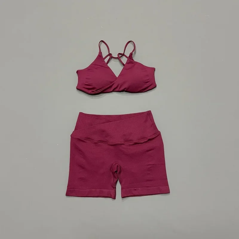 Sexy Yoga-Set: Neckholder-BH & Cross-Waist-Shorts mit Po-Lifting und Bauchkontrolle – Gym-Fitness-Shorts-Leggings-Set – Detail 12