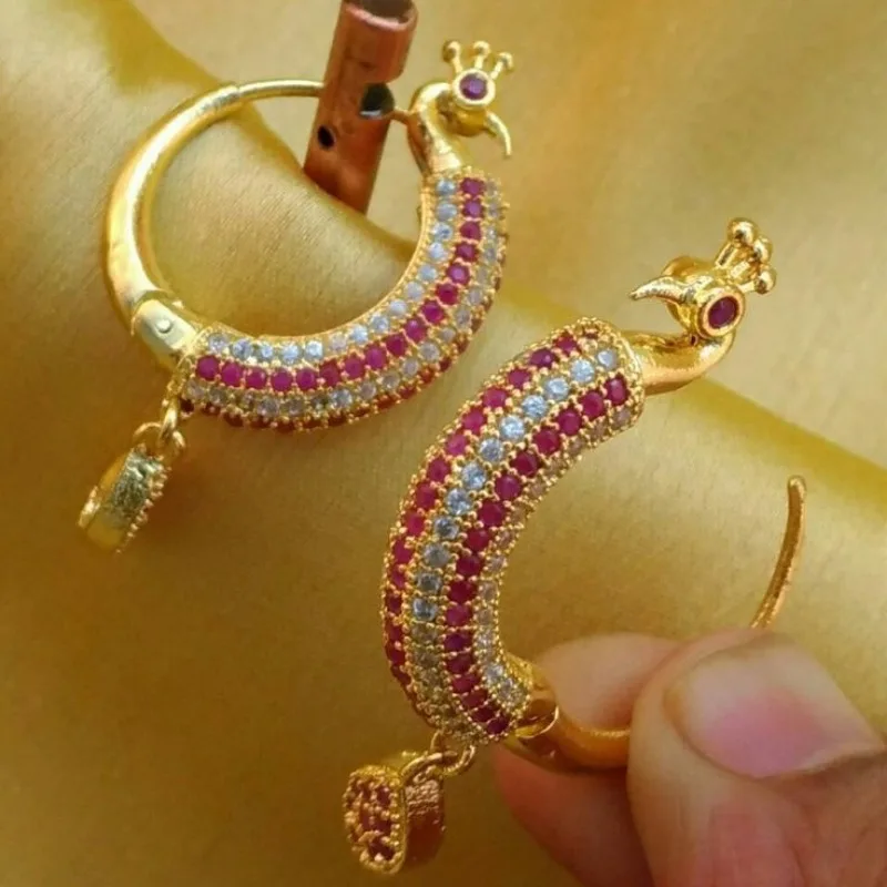 

Creative Peafowl Shaped Hoop Earrings For Women Fashion Vintage Pink Synthetic Zircon Earrings Anniversary Jewelry Gifts