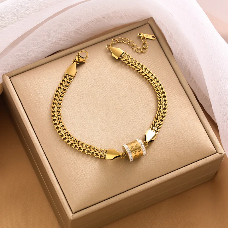 В 2025 году с микро-цепочками из белого циркона, инкрустированными цеми, созданием крипто-моды, вы можете все носить золотое кубинское колье.