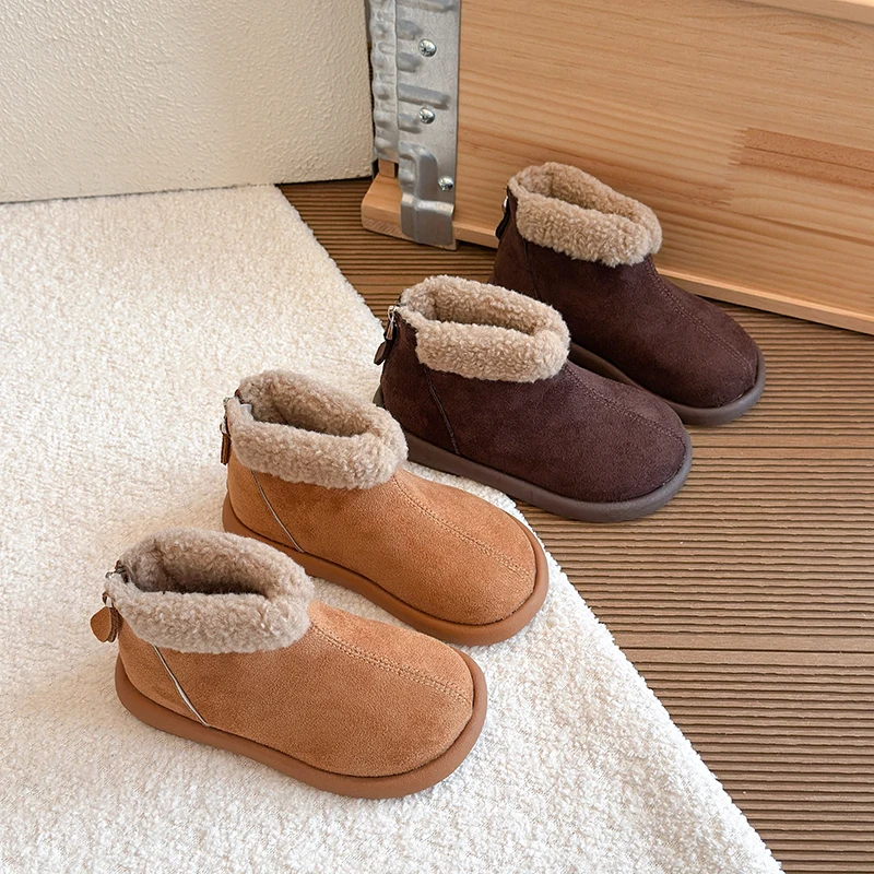 

Новые стильные детские ботинки 2025 года, зимние новые зимние ботинки на плоской подошве, повседневные модные нескользящие теплые хлопковые ботинки на мягкой подошве для девочек и мальчиков, 23-33