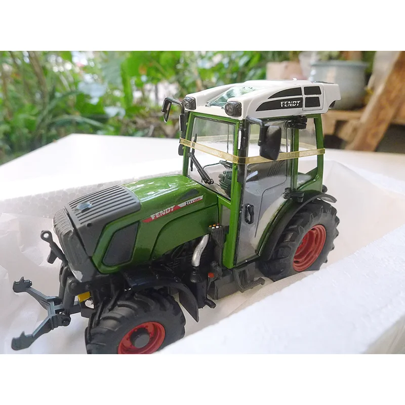 modelo-a-escala-1-32-de-metal-fundido-schuco-del-tractor-fendt-211-v-vario-maquinaria-agricola-recuerdo-decoracion-regalo
