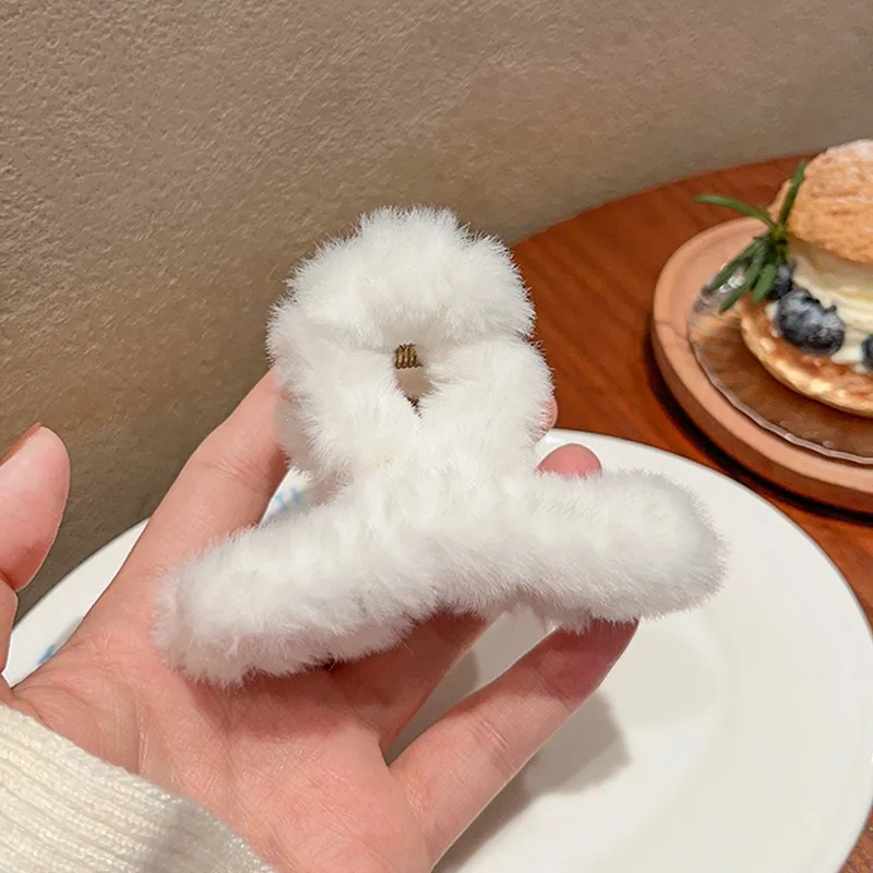 2024 Fluffy Grab Clip Faux Fur Hair Claw Elegant Acrylic Solid Color Hairpins Shark Clip Sweet Hair Accessories for Women Girls