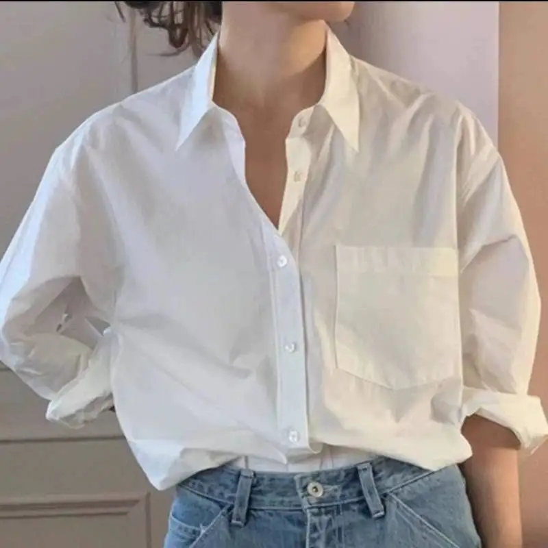 

Chic Corduroy Vest. The perfect layering piece to elevate your casual outfits effortlessly.