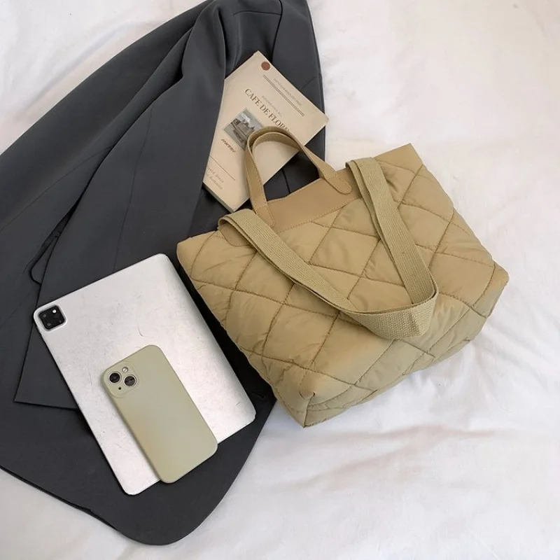 

Stylish Handbag Shoulder Style Made Of Genuine Leather By Famous Designer For Ladies Offering Timeless Luxury