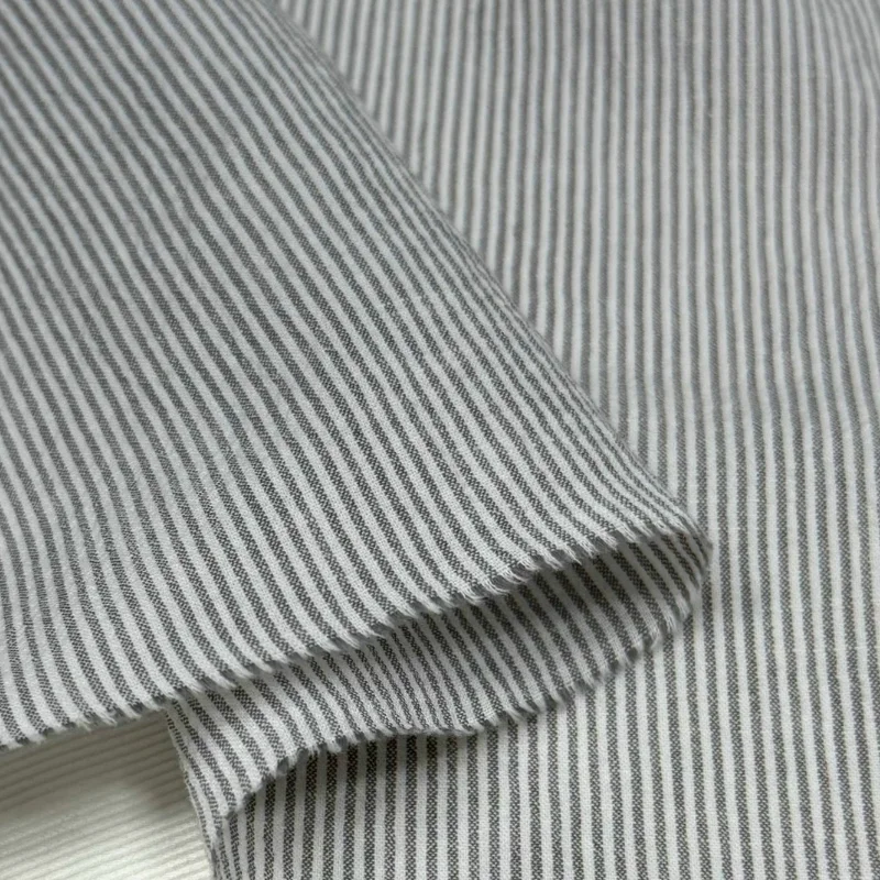 Hellgrauer Feiner Nadelstreifen 100% Baumwollstoff Hemdkleid Tischdecke Vorhang Lässig Frühling Sommer Atmungsaktiv Leichtgewichtig Modisch