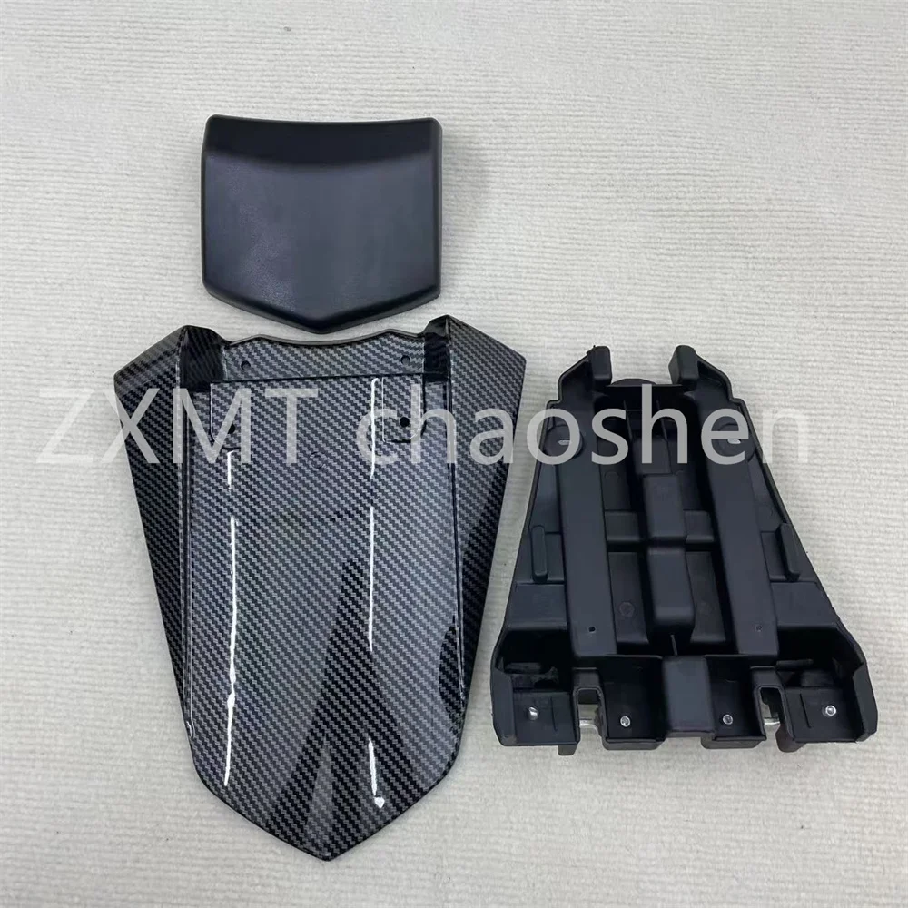 The ABS motorcycle fairing is suitable for the carbon fiber painted rear hump rear tailgate of R1 2007 2008 2009