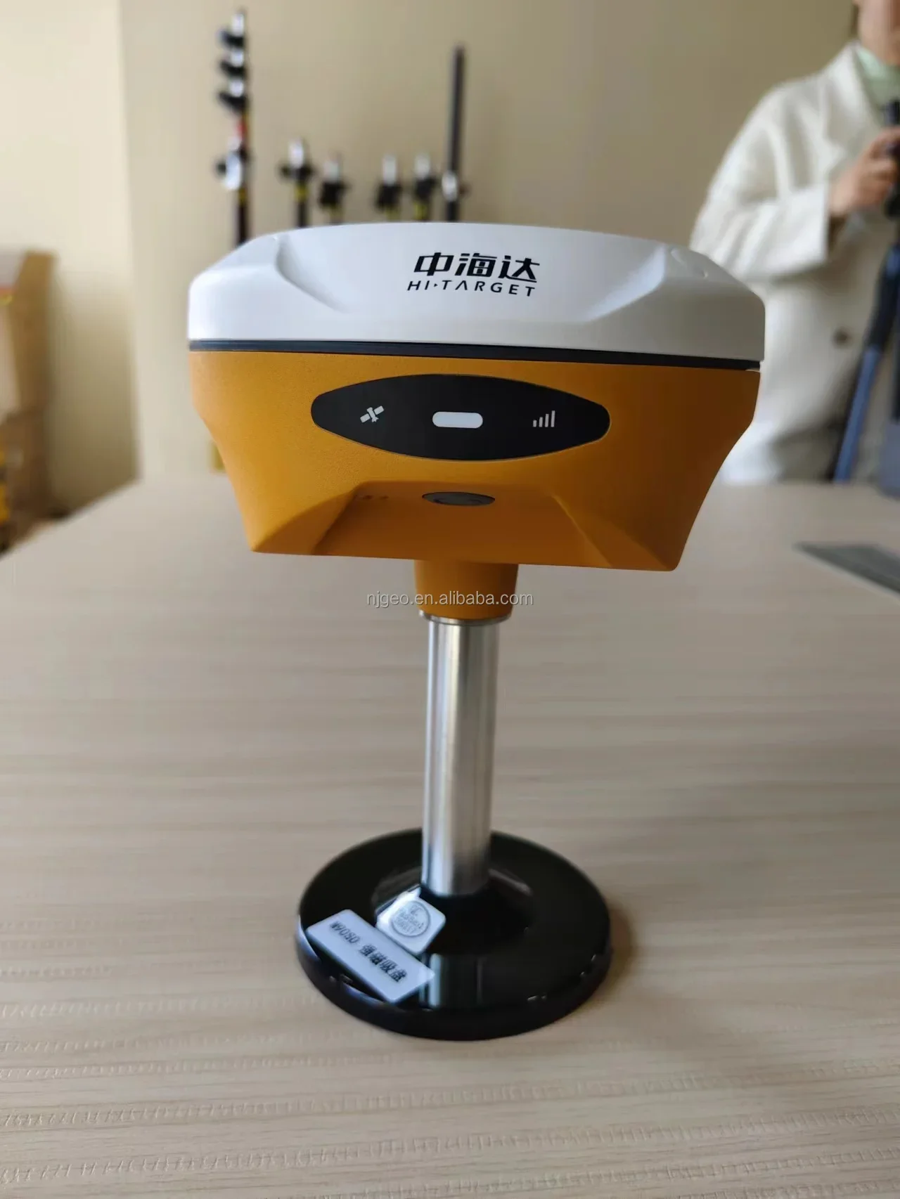 Hi-target v300/V500 gli strumenti di misura più pratici e più venduti con fotocamera IMU e 1408 canali