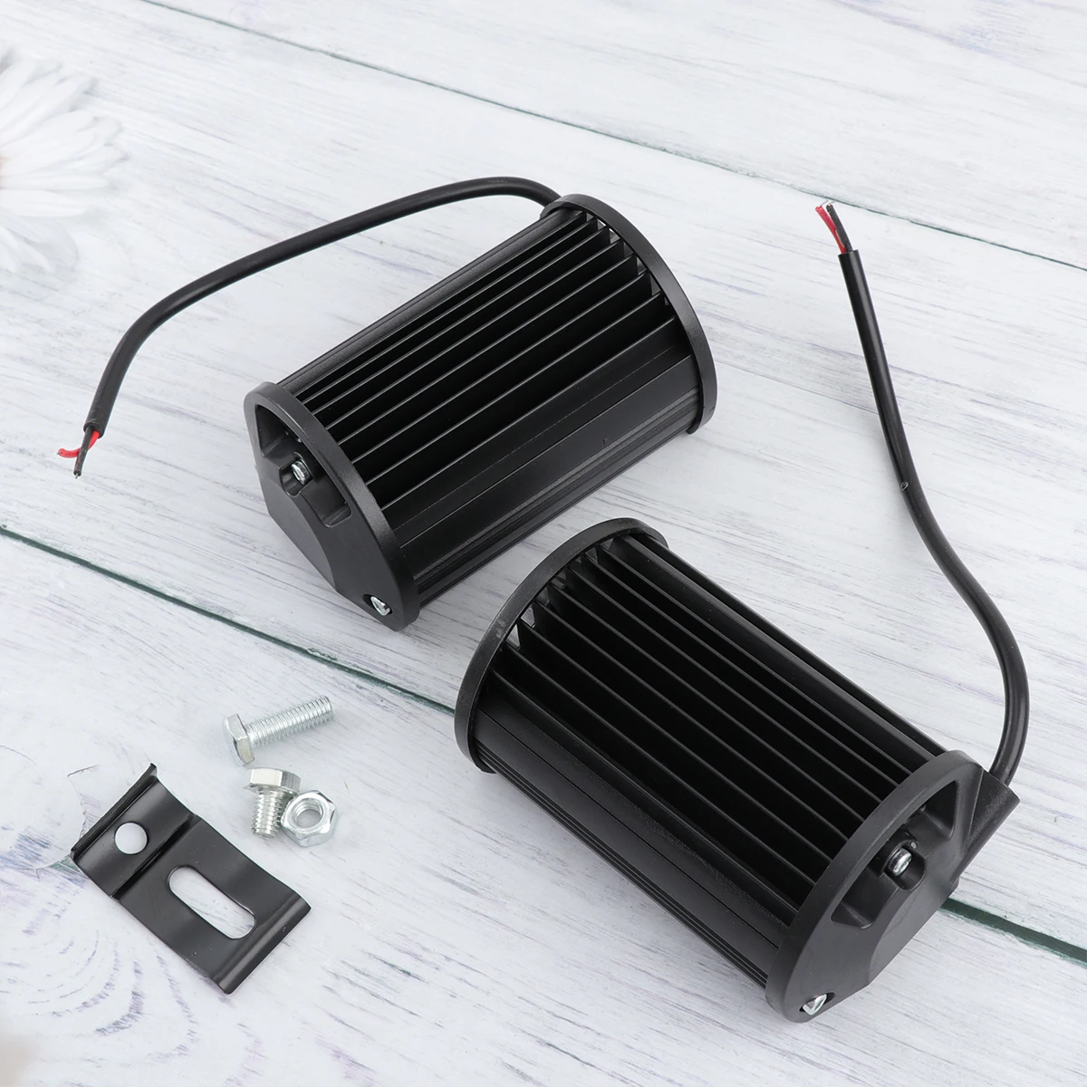 

2pcs Car Work Light 5 Inch 72W LED Waterproof Dustproof IP67 Heat Sink Fins Ideal Lighting Truck Boating Farming