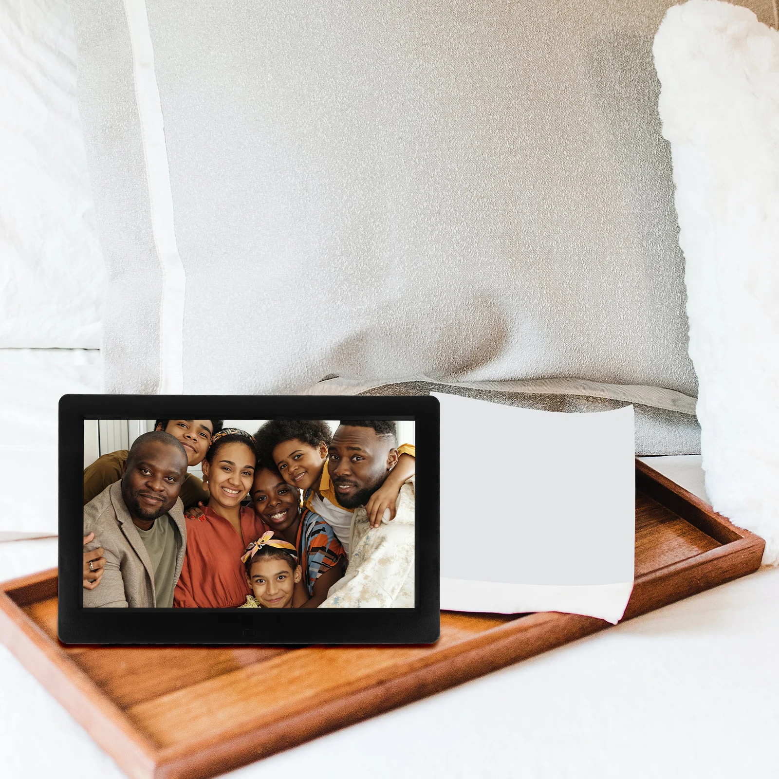 

10 Inch Digital Picture Frame 1080P LED LCD Electronic Album for Indoor Use with USB and Memory Card Support