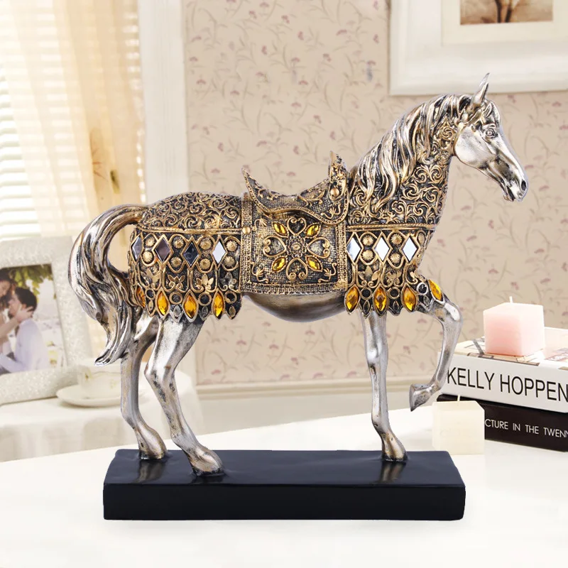 ERMAKOVA Retro War Horse Resin Golden Trotting Horse Statue Animal Sculpture Figurine Miniature Home Office Study Room Decor