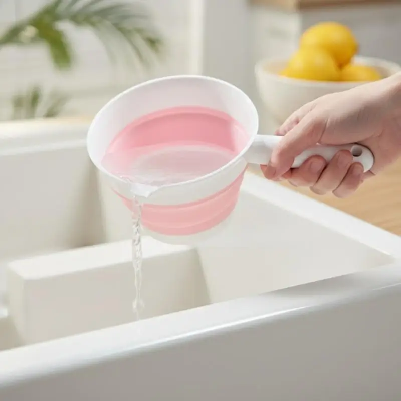 Foldable Silicone Water Scoop Food Grade Anti-slip Handle Pour Spout Water Ladle for Kitchen Bathroom Baby Shower Use