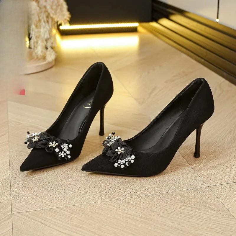 

Fashion Pointed Toe Shallow Mouth Scrub Flower Slip-On Slip-On Slim Heel Single High Heels