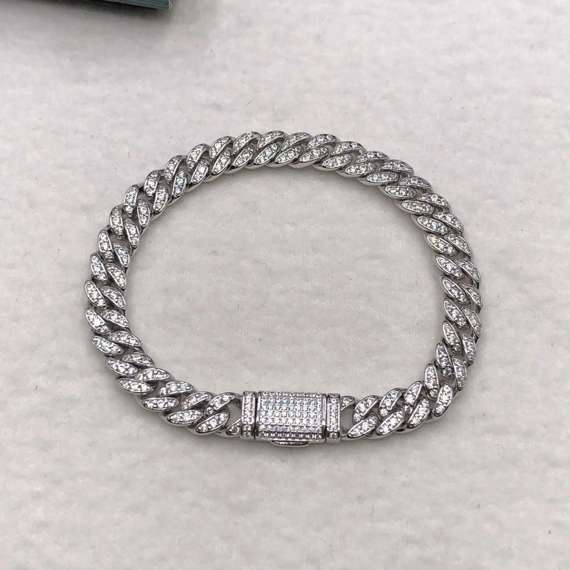 Women's Full-Stone Cuban Bracelet PT950 Platinum Moissanite - Hip-hop vibe, light luxury versatile, perfect for commute &parties
