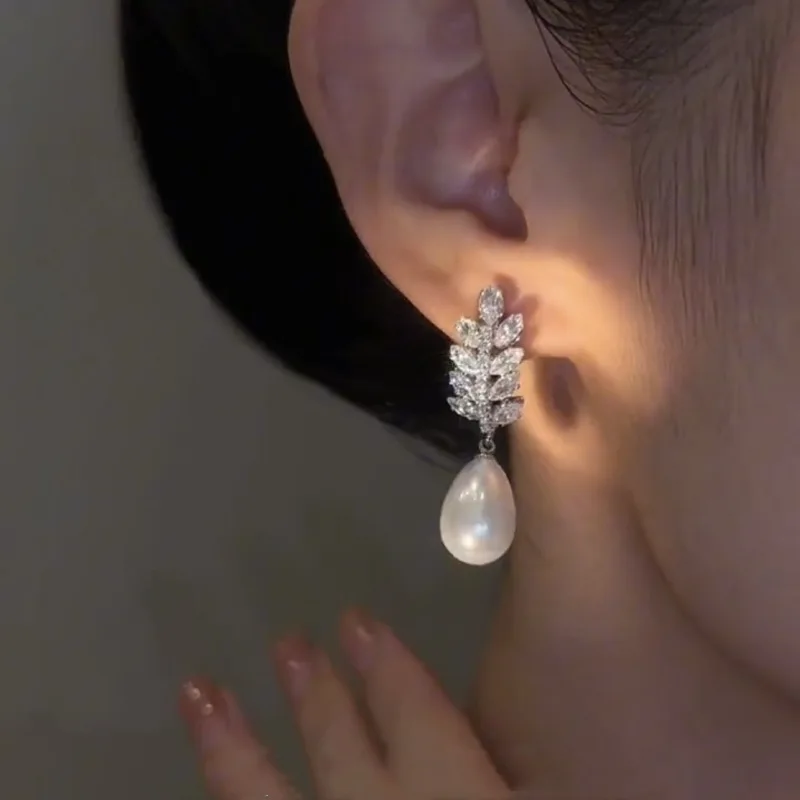 Leaf pearl earrings exquisite super shiny wheat ear water drop pearl earrings