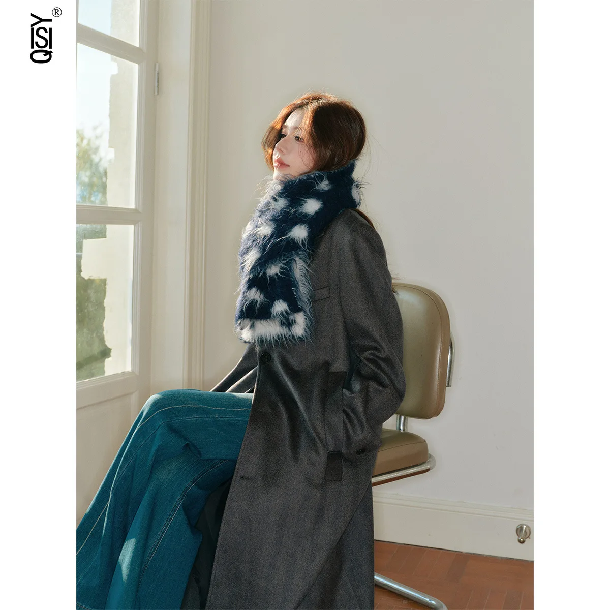 

Korean Retro Atmosphere Thickened and Warm Wool Polka Dot Woolen Scarf for Women's Winter Jacquard Knitted Scarf