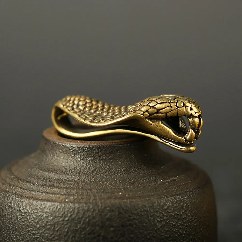 

2pcs Brass Snake Pendant Decorations Keychain for Crafts Accessories Vintage Ornaments Traditional Chinese Design Practicality