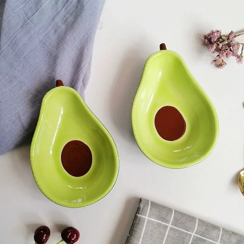 Plato de cerámica creativo en forma de aguacate, plato para ensalada de frutas para el hogar, tazón de postre, vajilla de dibujos animados, dumplings, salsa de inmersión, plato de condimentos