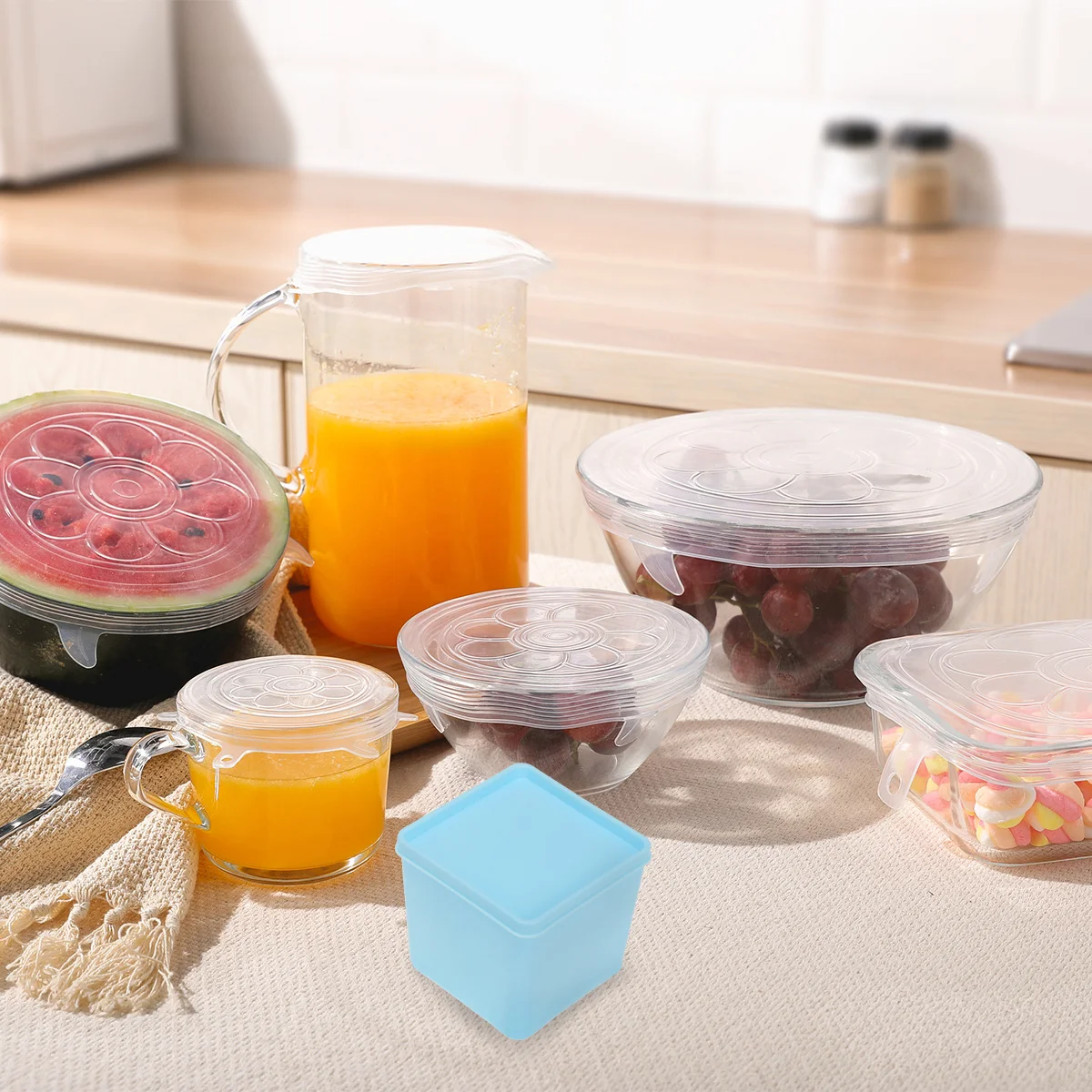 

5Pcs Food Storage Container Premium Sealed Crisper Box for Refrigerator Fruit Vegetable Storage 550ml Blue