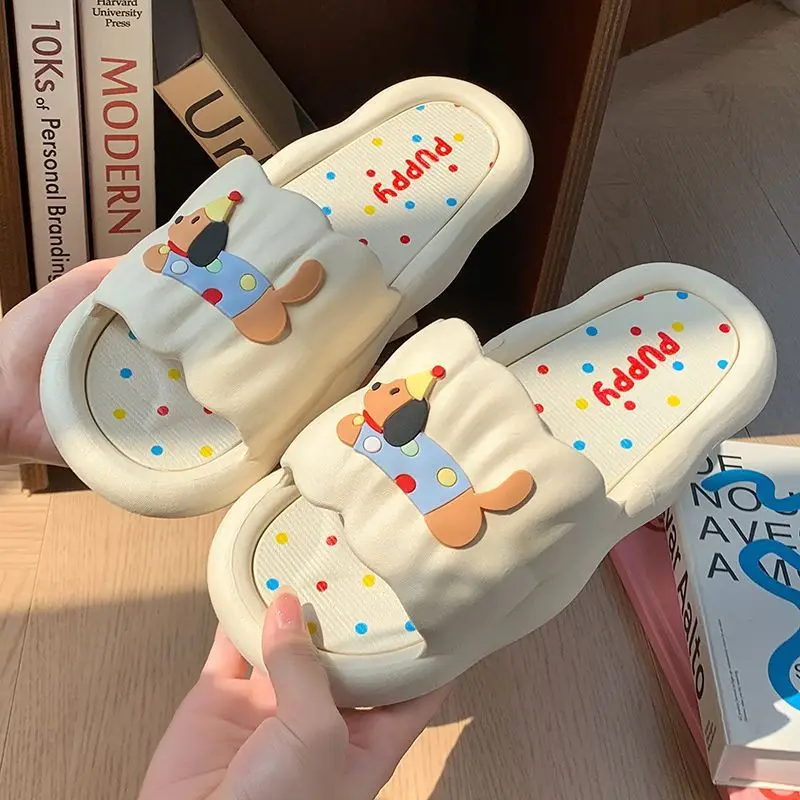 شباشب هوت دوج كارتونية للنساء - صنادل صيفية ناعمة مضادة للانزلاق للاستخدام الداخلي/الخارجي، أحذية منزلية لطيفة للزوجين #2