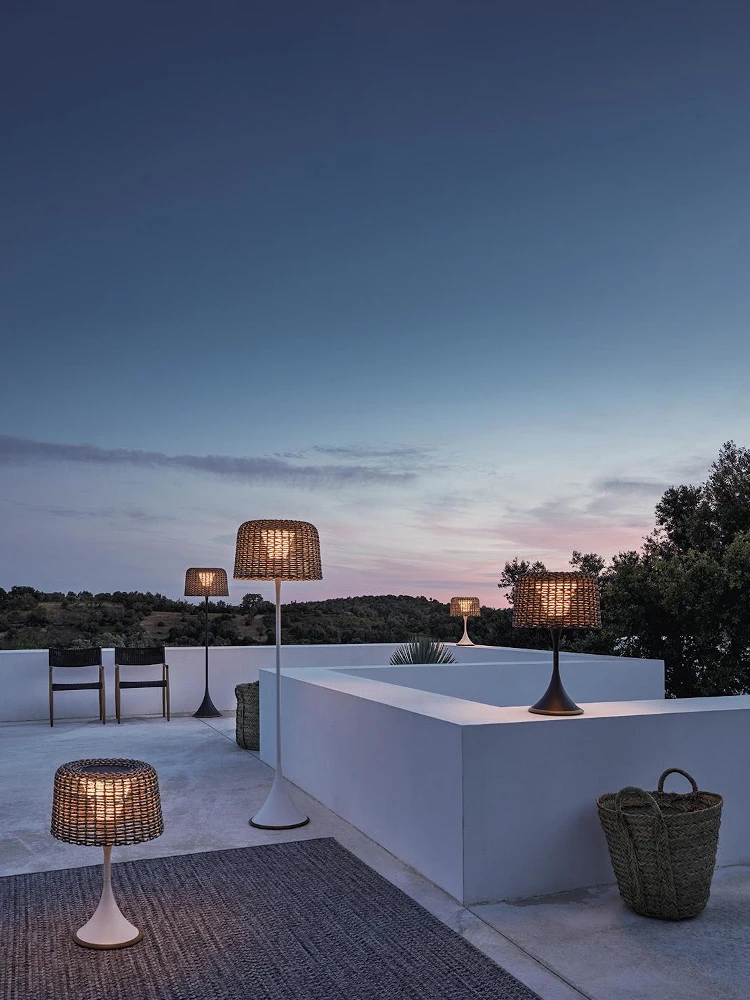Outdoor lights, waterproof villa , grass patio lights, outdoor floor lamps, hand-woven rattan gardens, lawn lights