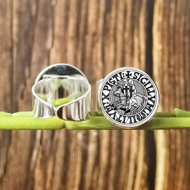 Vintage Knights Templar Ring with Red Cross Sword Ring Glass Round Crusader Masonic Sign Amulet Rings Men Jewelry