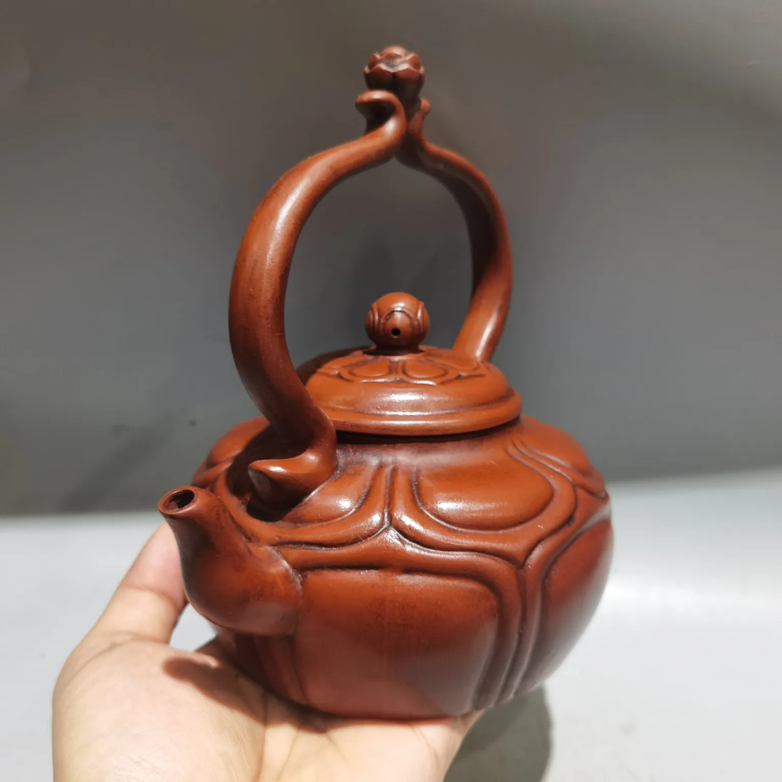 A Beautiful Purple Clay Teapot Handicraft With Exquisite Craftsmanship Is Recommended For Collection As A Home Decoration