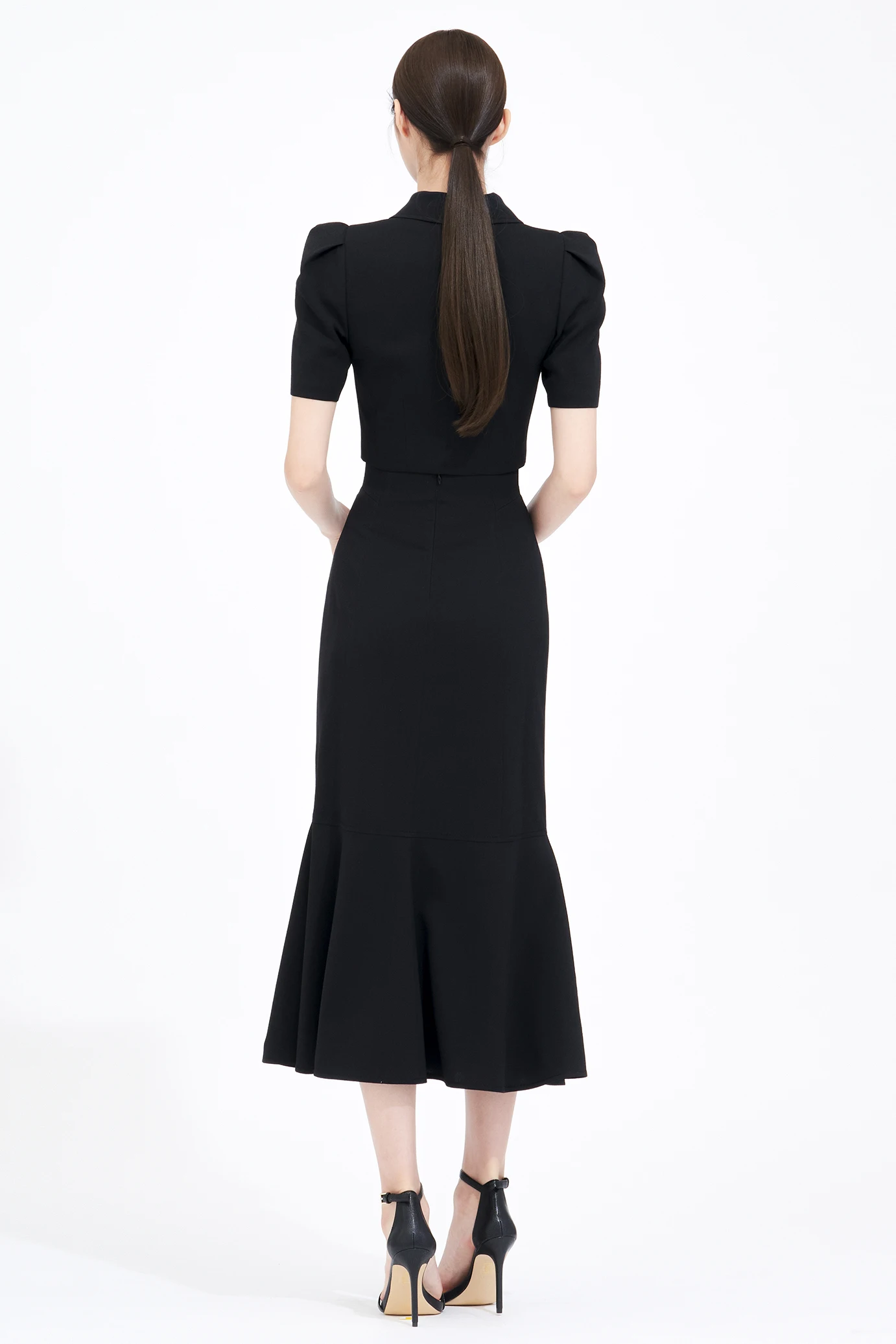 กระโปรงเอวสูงทรงเอ midi หรือชุดเซ็ตผู้หญิงสำหรับฤดูร้อน ทรงเข้ารูป แฟชั่นลำลองสำหรับผู้ใหญ่ ชุดลำลอง