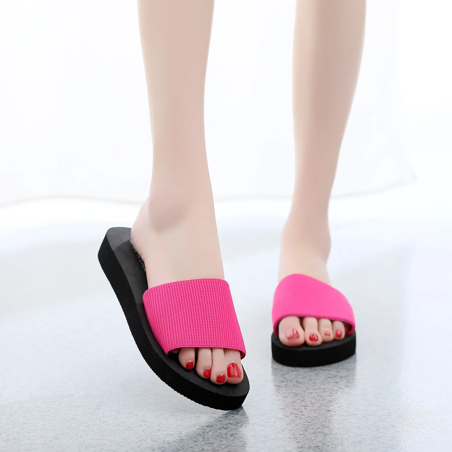 Fashion Women Slippers Summer Ladies Outdoor Leisure Flip Flops Travel Beach Slippers Slides Indoor House Shoes Pantuflas Mujer