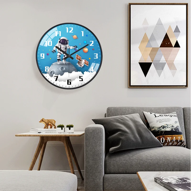 Cartoon Circular Wall Clock Star Astronaut Precise Quartz Movement Children's Room Bedroom Space Enthusiast Home Decoration