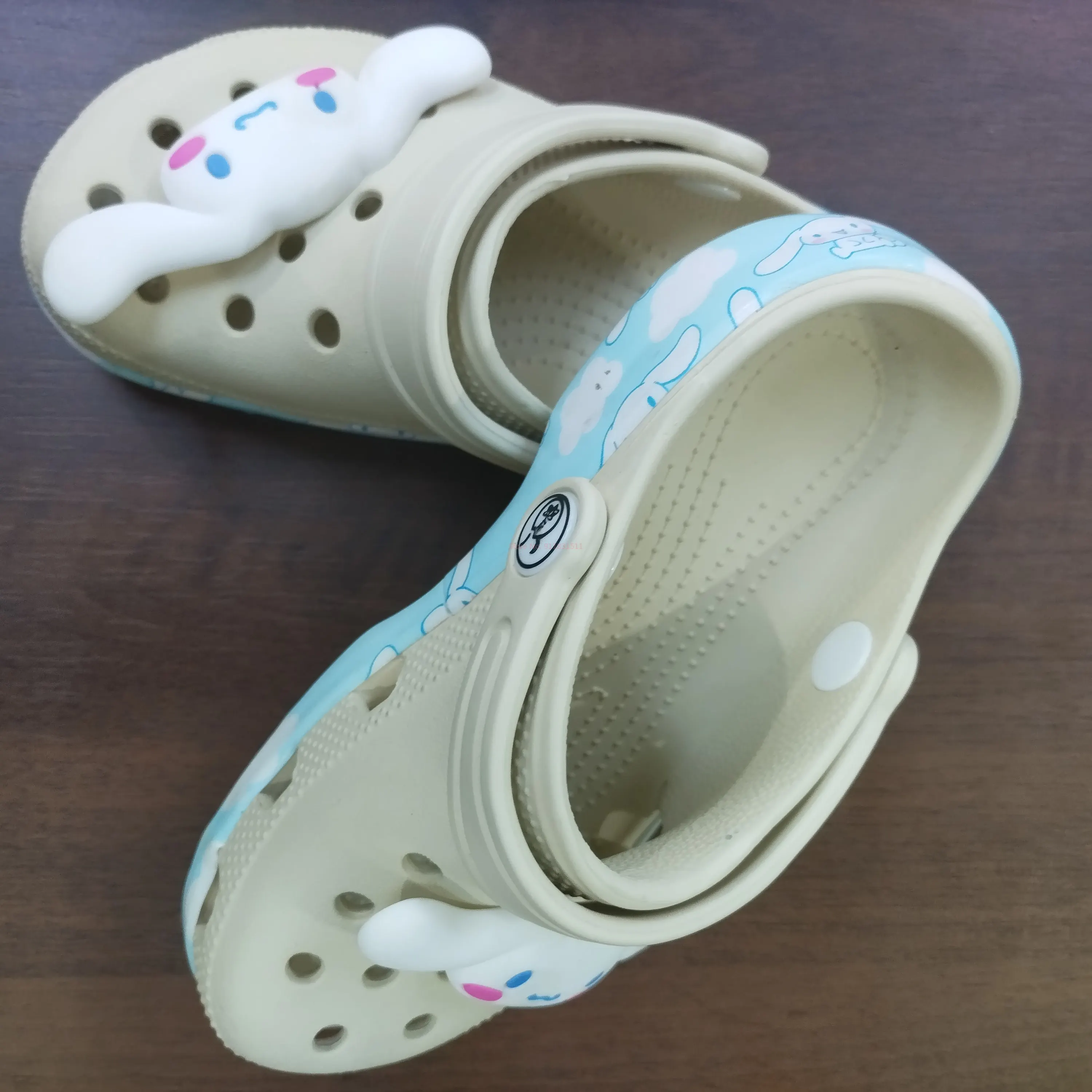 

Тапочки Cinnamoroll с героями мультфильмов, белые детские стильные летние пляжные сандалии, милые детские забавные дышащие туфли Cinnamoroll с отверстиями