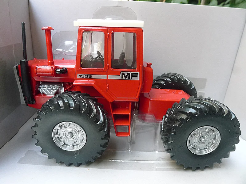 ERTL 1:32 Massey Ferguson 1505 4WD Simulation Limited Edition Resin Metal Static Car Model Toy Gift