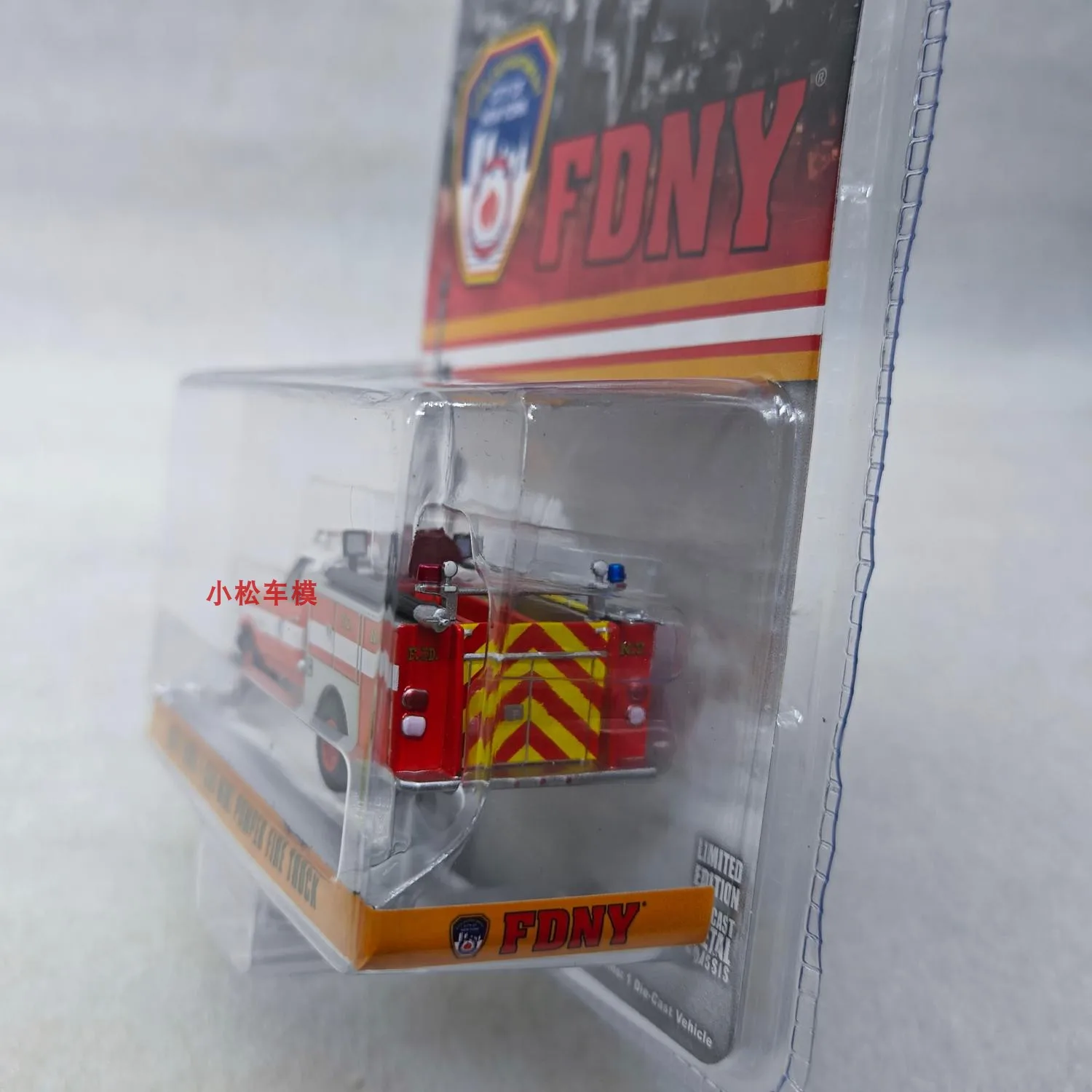 Green Light 1:64 alloy car model 1987 Ford F-350 mini fire engine New York Fire