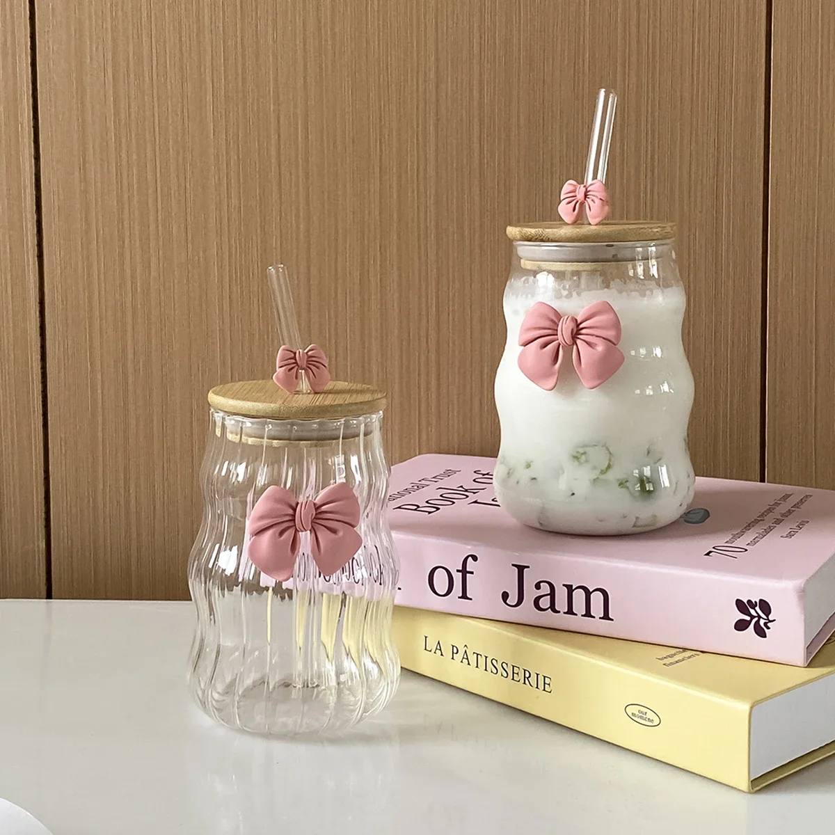 

1Pc Glass Cup with Lid and Straw, Elegant Bow-Knot Glass Cup for Girls, Wavy Glass Cup with Lid and Straw, Striped Glass Cup