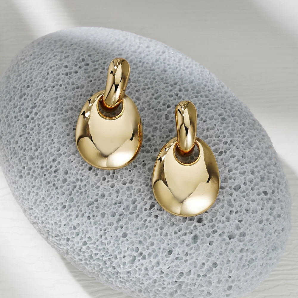 Fashionable High-End Gold Round Earrings Alloy Material 18k Pvd Gold-Plated Waterproof And Non-Fading Jewelry Eardrop