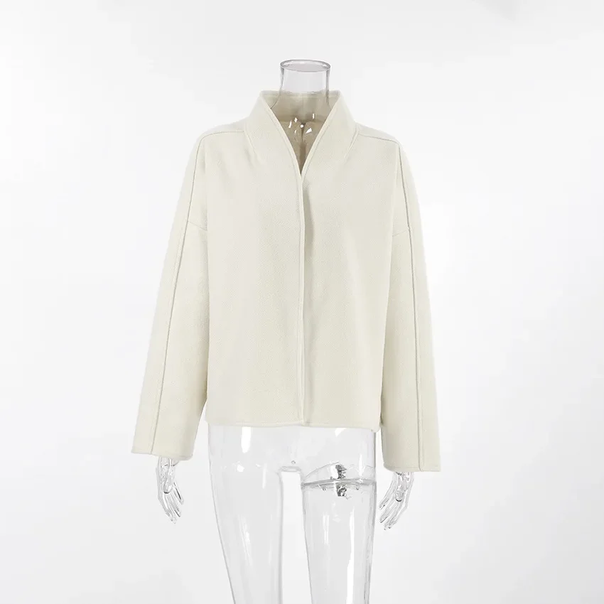 

Autumn and winter new long sleeved V-neck woolen jacket short style 2025Fashion loose temperament commuting lazy style for women