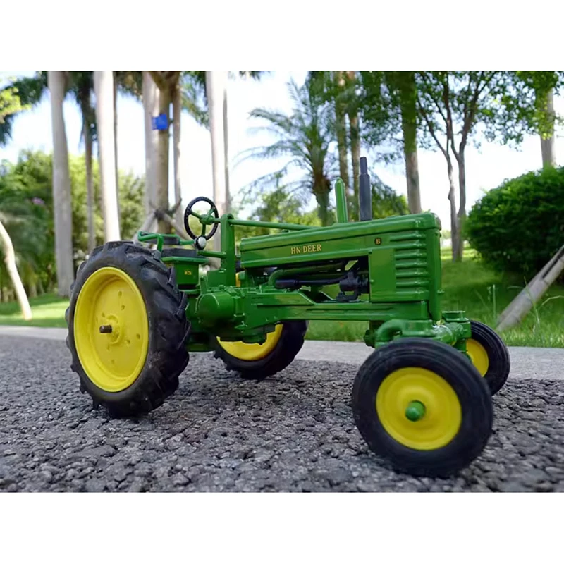 ERTL Diecast 1:16 Scale Tractor Alloy Agricultural Vehicle Model Collection Souvenir Static Display Decoration