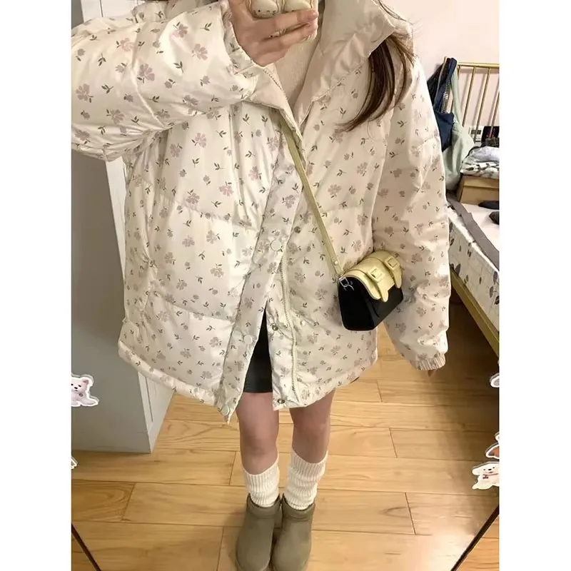 女性の冬のパーカーコートデザインセンススタンドカラーダウンコットンジャケット女子学生韓国レディース暖かい綿入りアウター